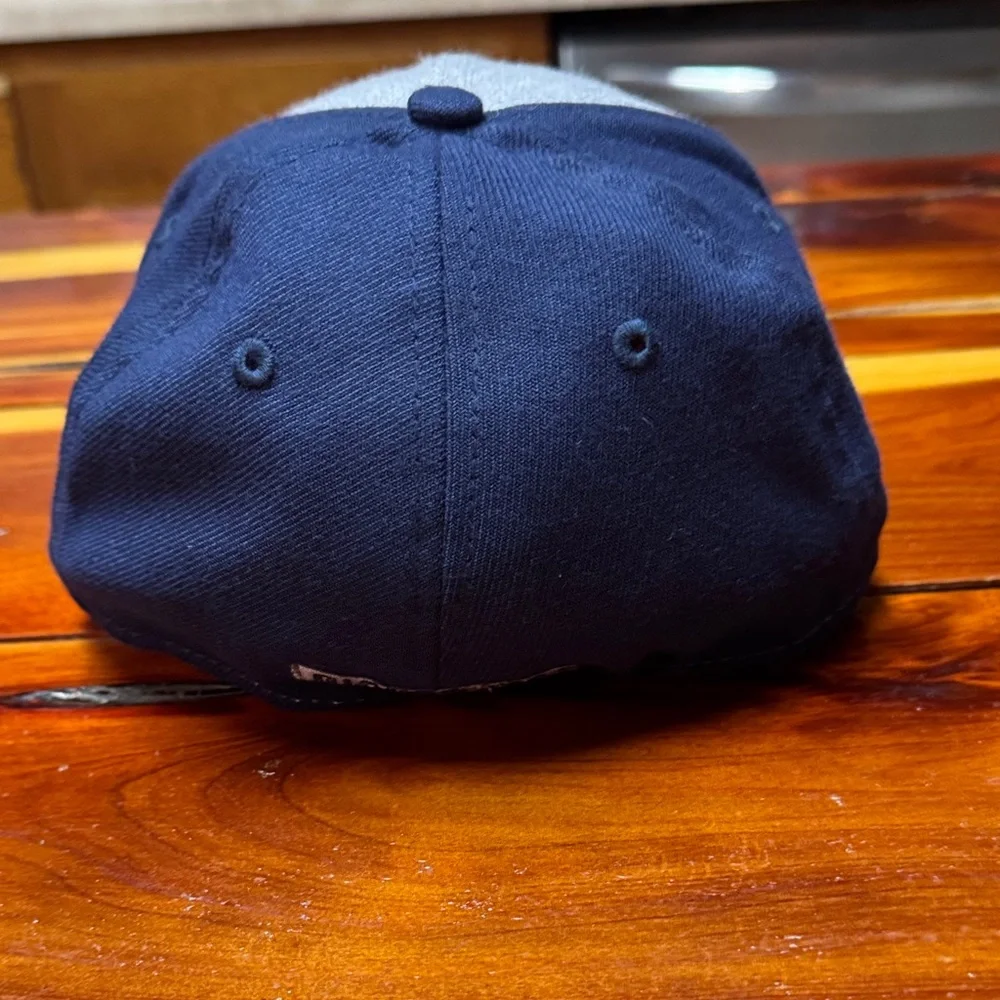 New Era Giants Navy and Gray Cap